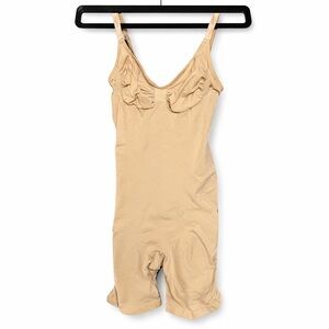 Skims Seamless Sculpt Mid
Thigh Bodysuit